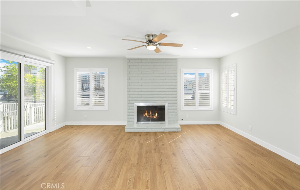 810 W Balboa Boulevard A Property Photo 3