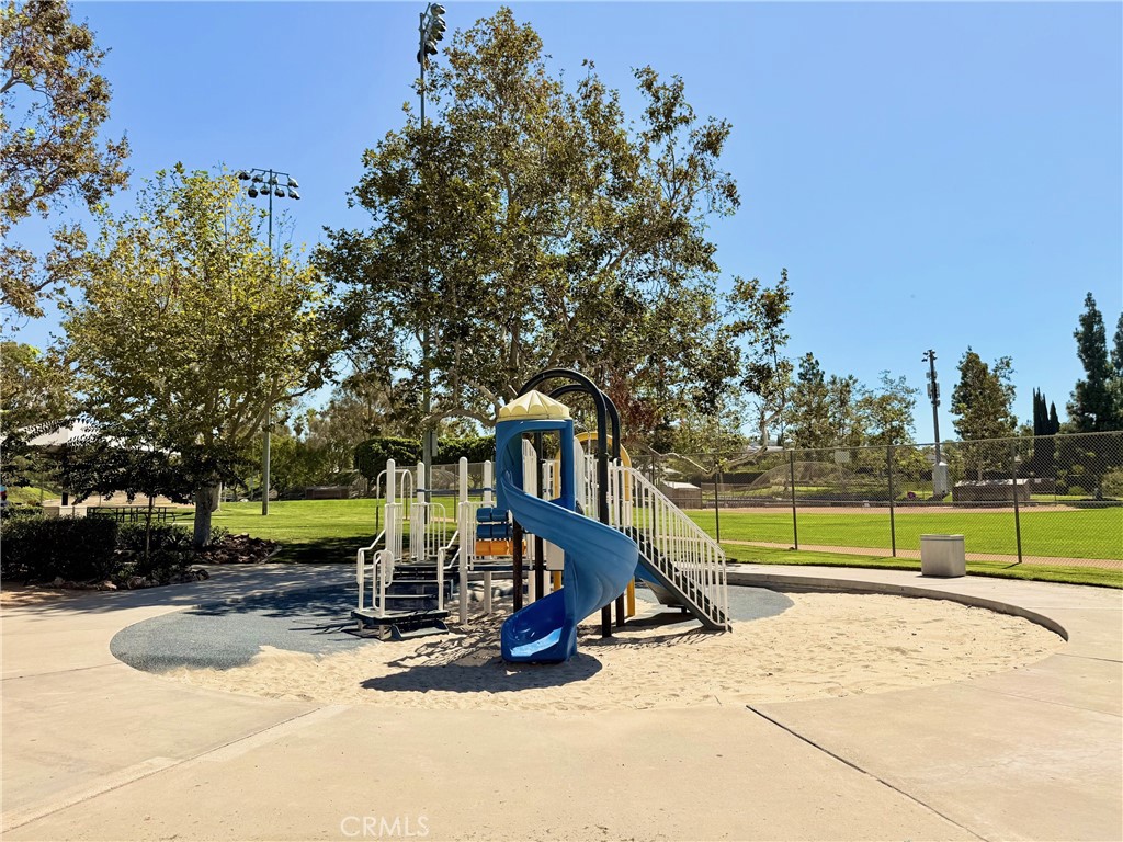 26141 Las Flores B Property Photo 18