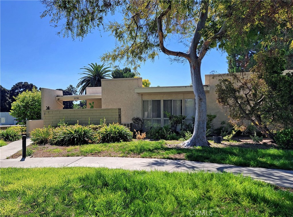 2238 Via Puerta A Property Photo 1