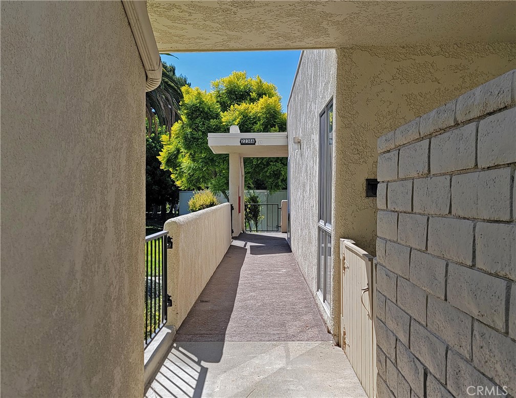 2238 Via Puerta A Property Photo 2