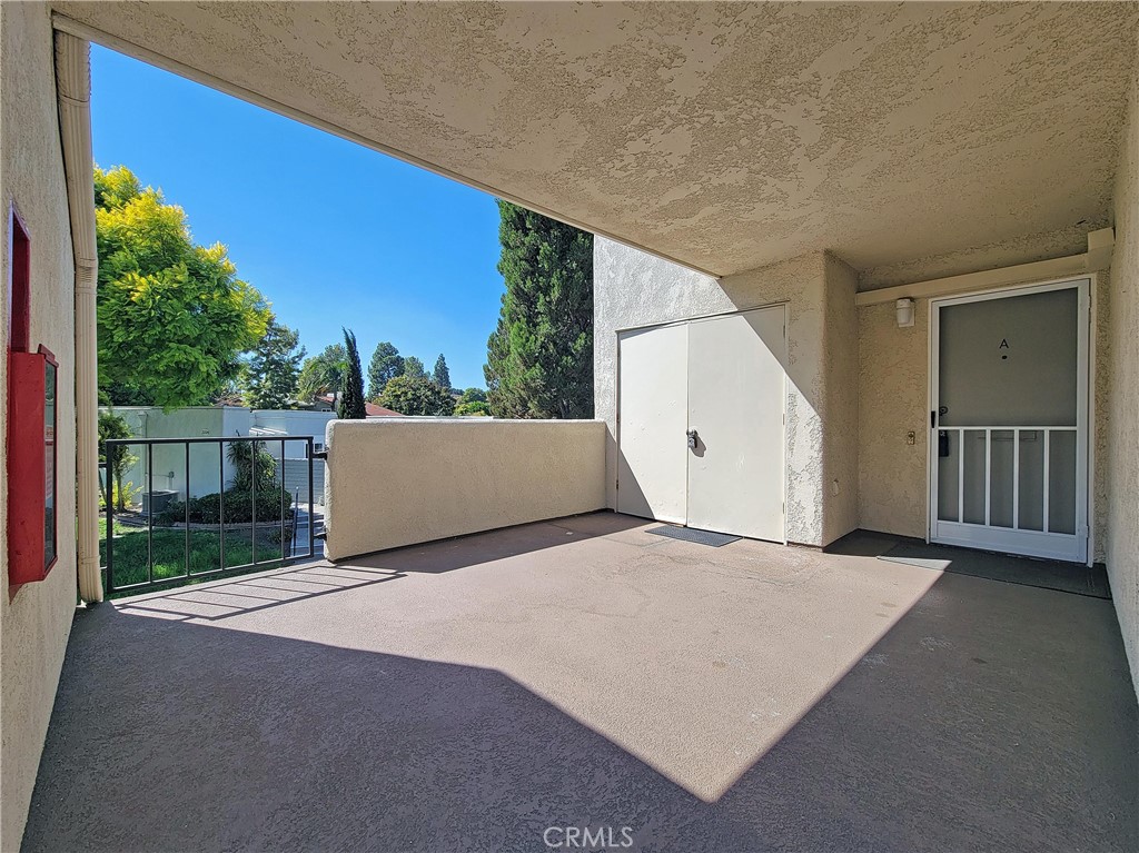 2238 Via Puerta A Property Photo 3