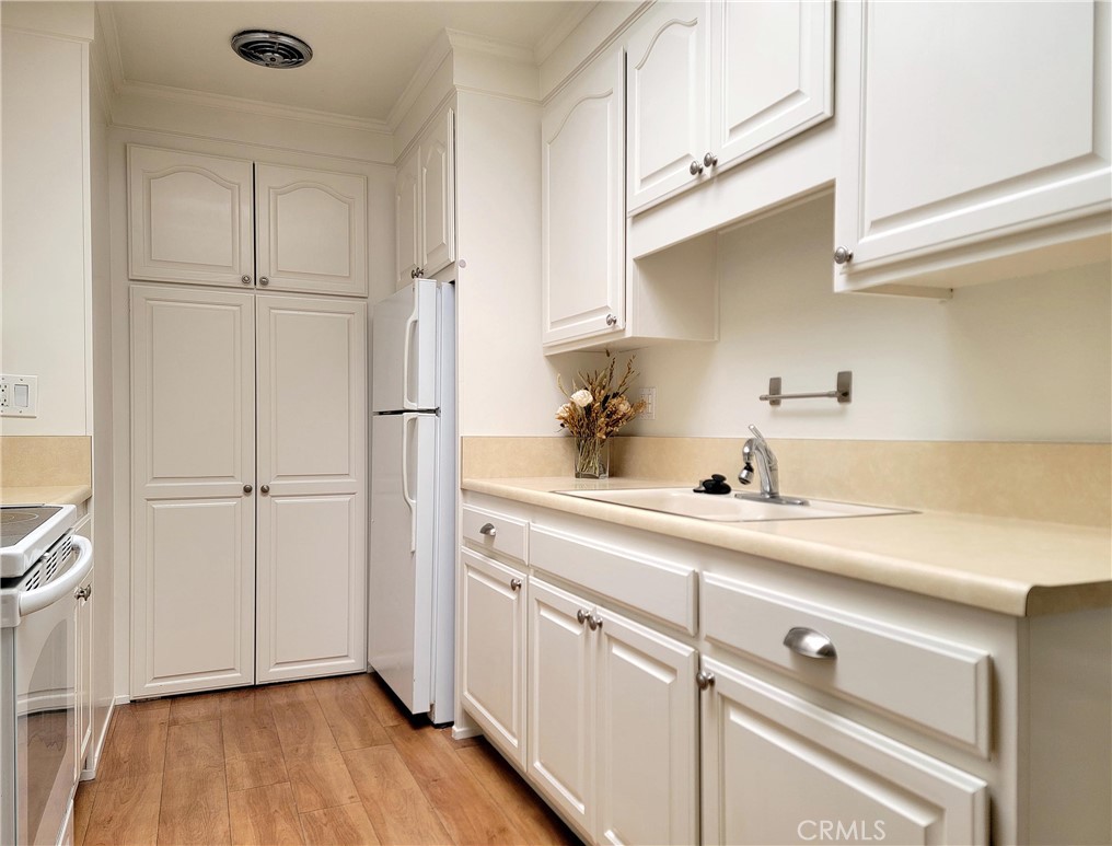 2238 Via Puerta A Property Photo 14