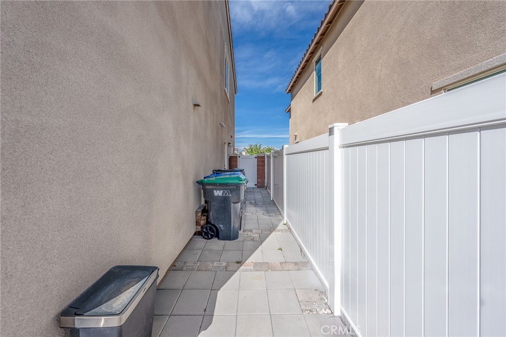 16614 Strategy Property Photo 25