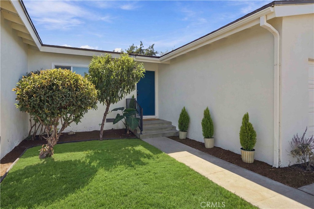 235 E Fromer Street Property Photo 18