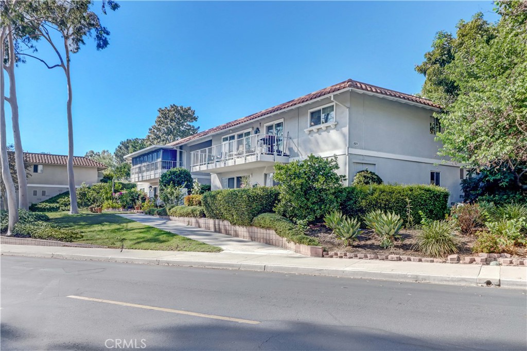 621 Avenida Sevilla N Property Photo 3
