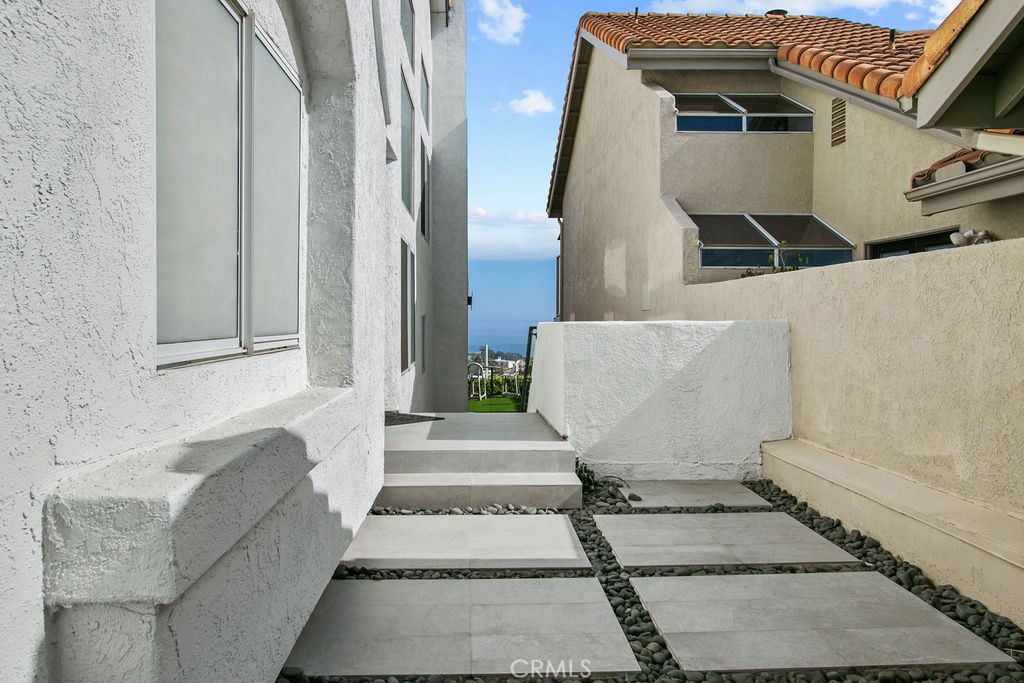 105 Palm Beach Property Photo 3