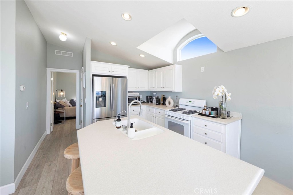 30802 Coast C6 Property Photo 10