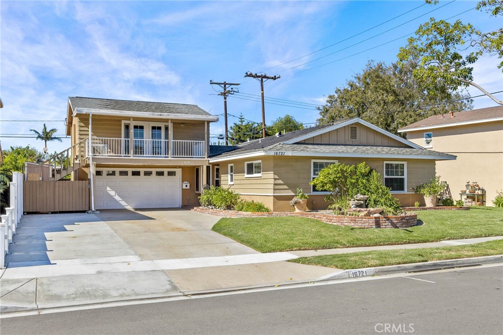 16721 Maple Property Photo 1