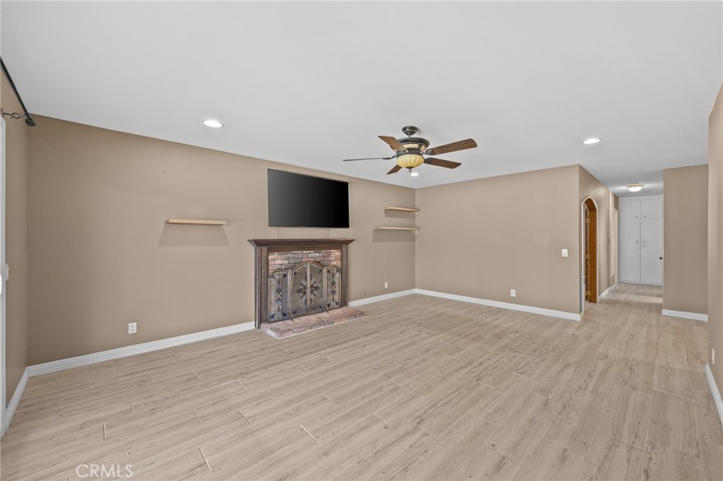 16721 Maple Property Photo 4