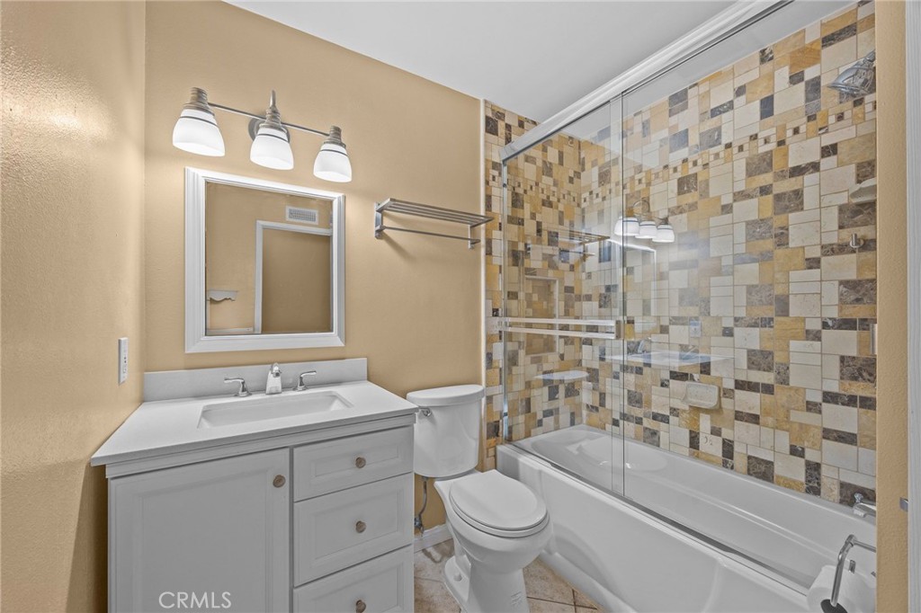16721 Maple Property Photo 10