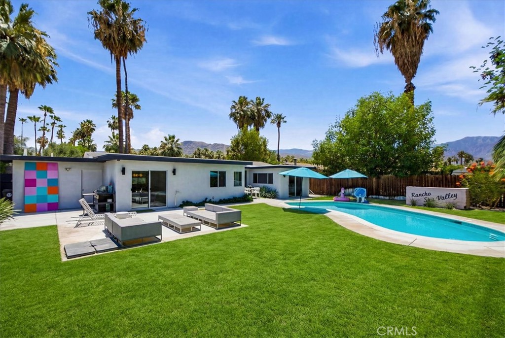 70170 Sun Valley Property Photo 4