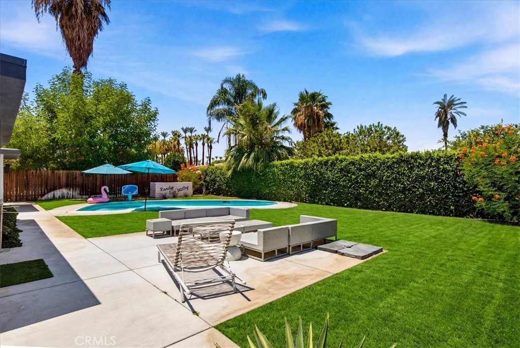 70170 Sun Valley Property Photo 5