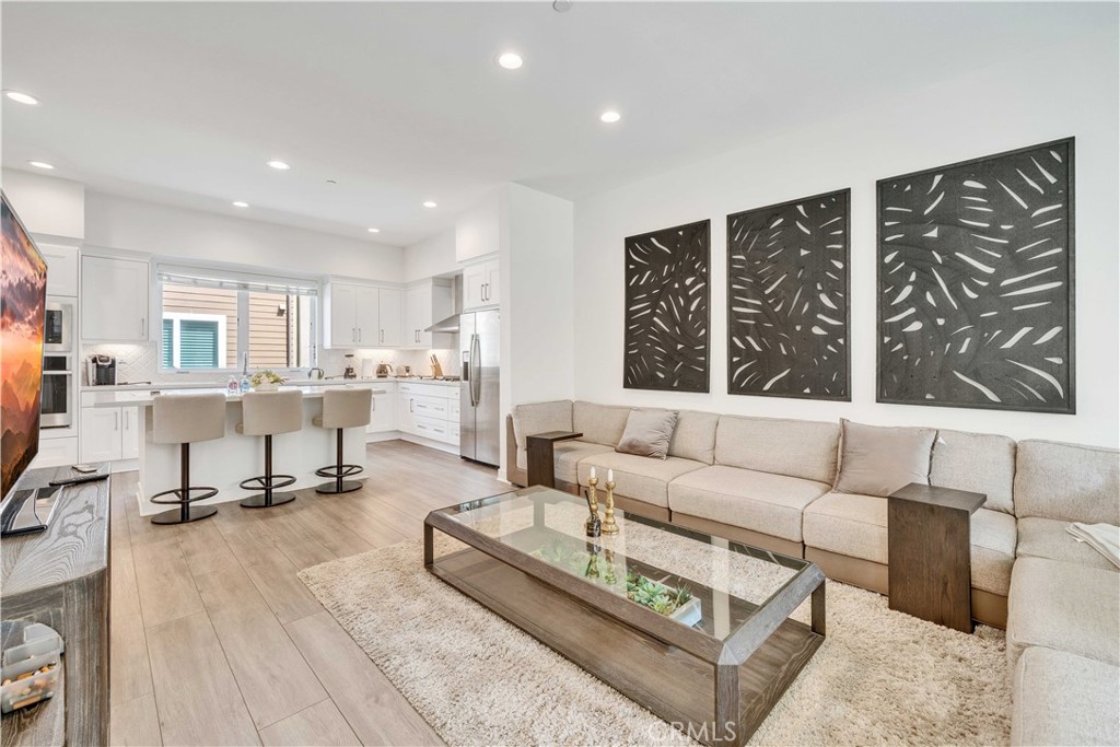 769 Doheny Property Photo 12