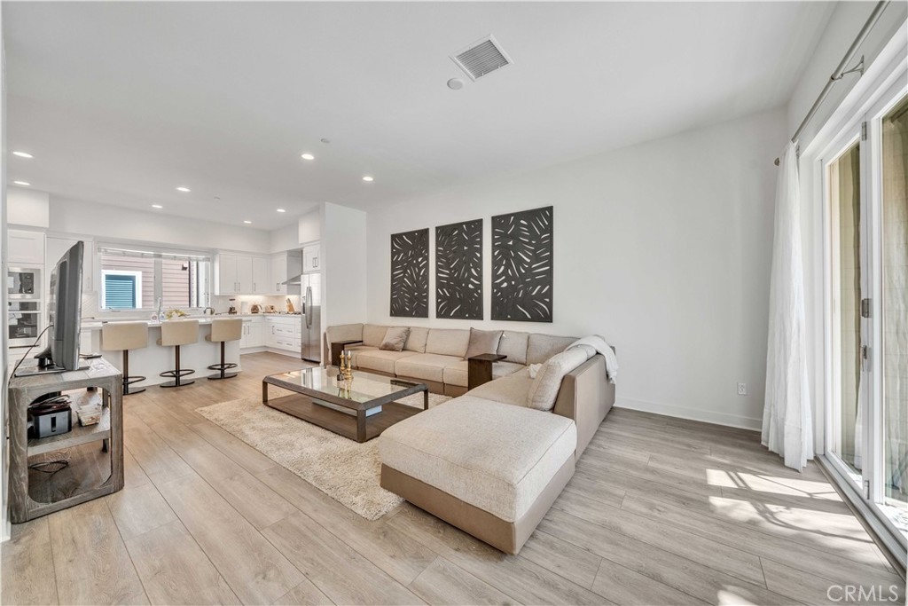 769 Doheny Property Photo 13
