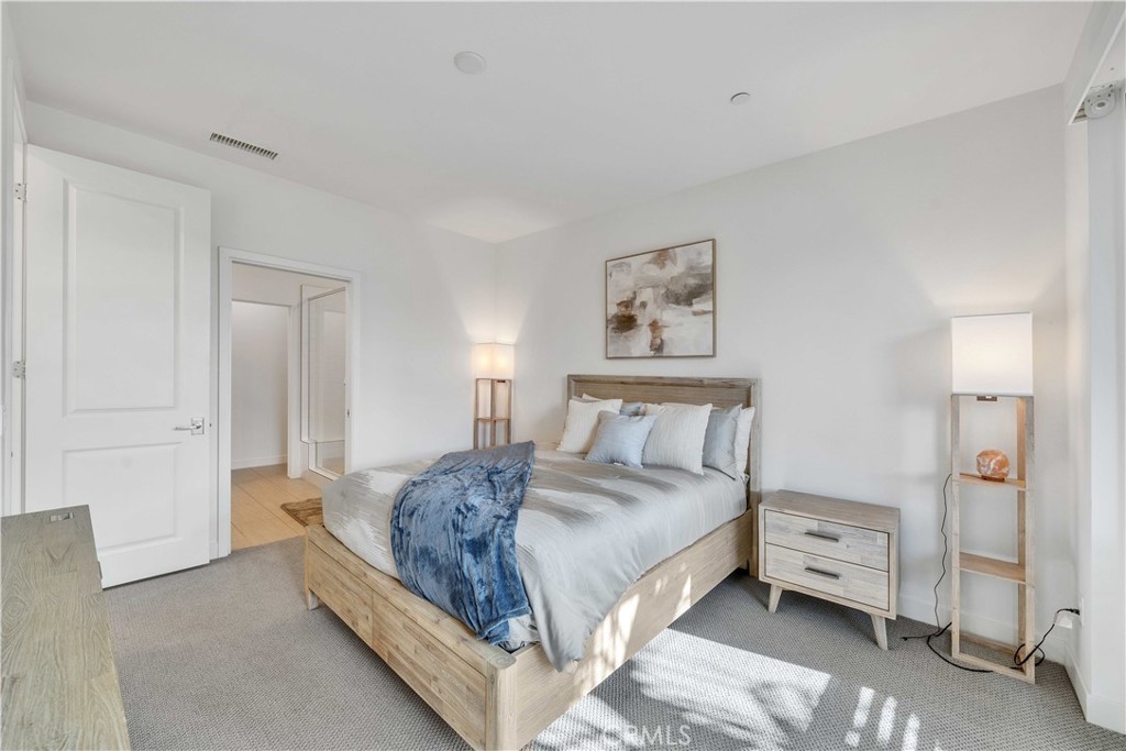 769 Doheny Property Photo 23