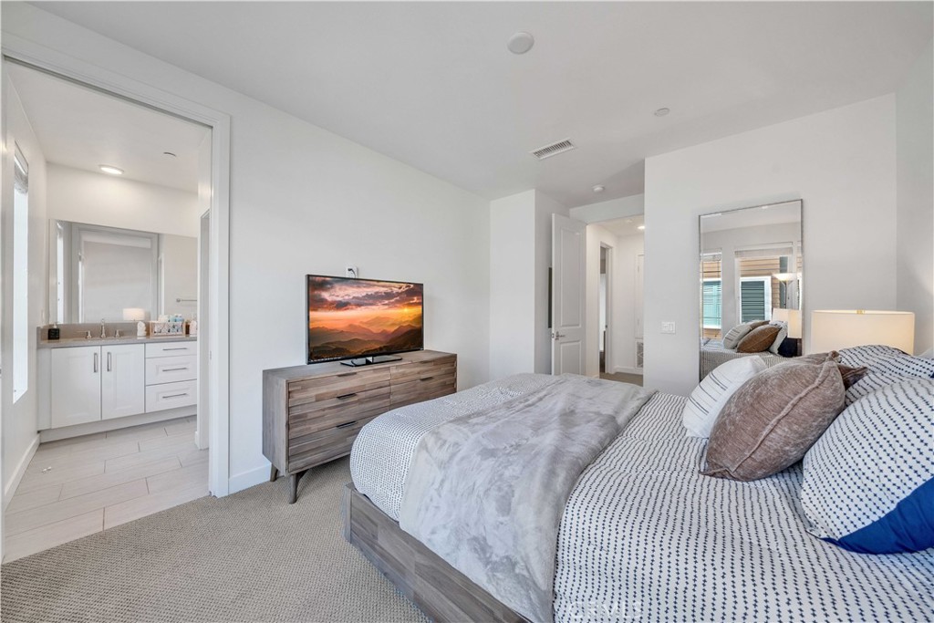 769 Doheny Property Photo 25