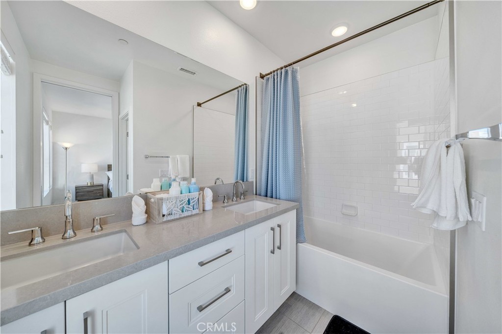 769 Doheny Property Photo 35