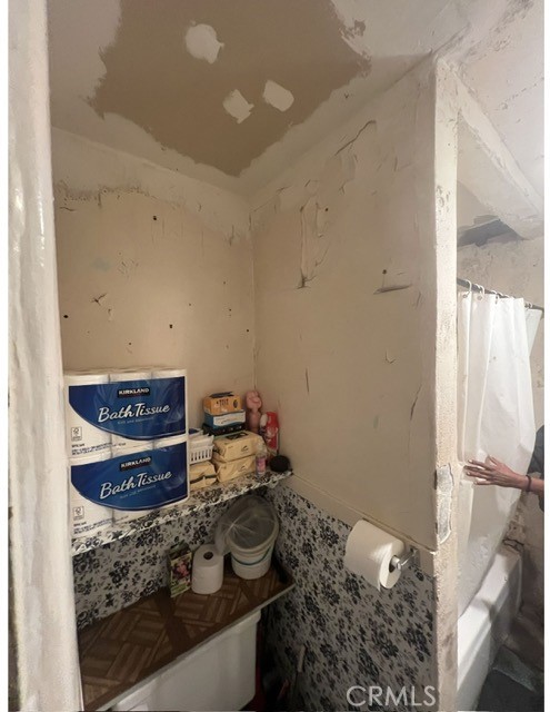 4172 Service St Property Photo 3