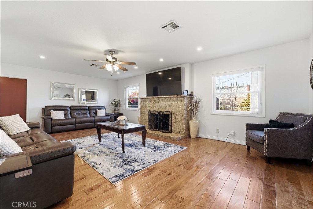 10292 Center Property Photo 7