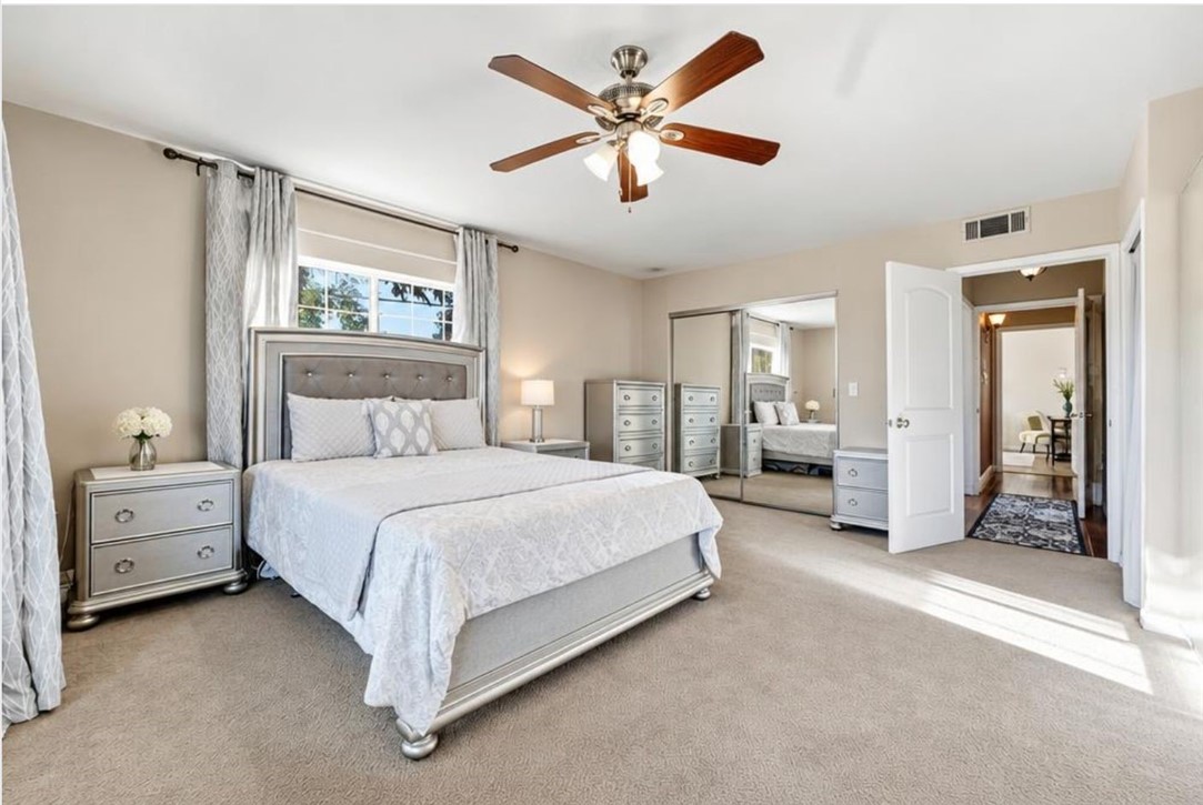 10292 Center Property Photo 14