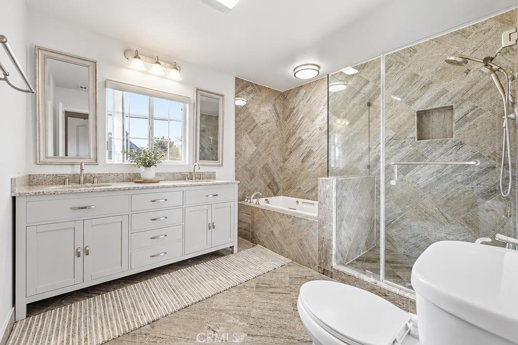 10292 Center Property Photo 17