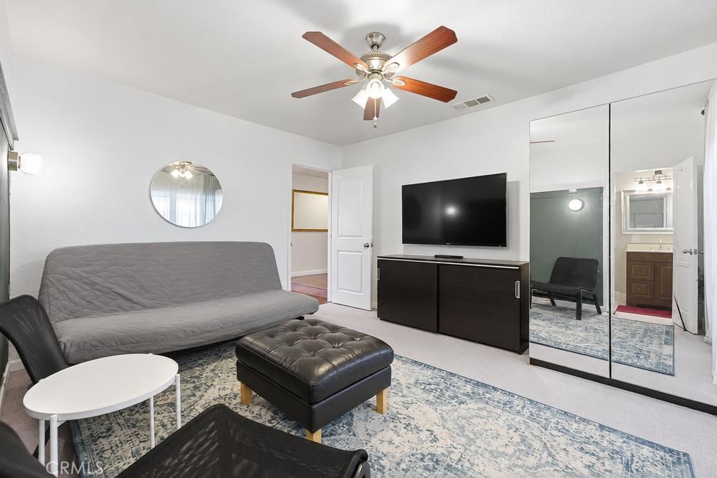 10292 Center Property Photo 22