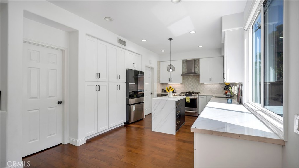 28630 Via Reggio Property Photo 7