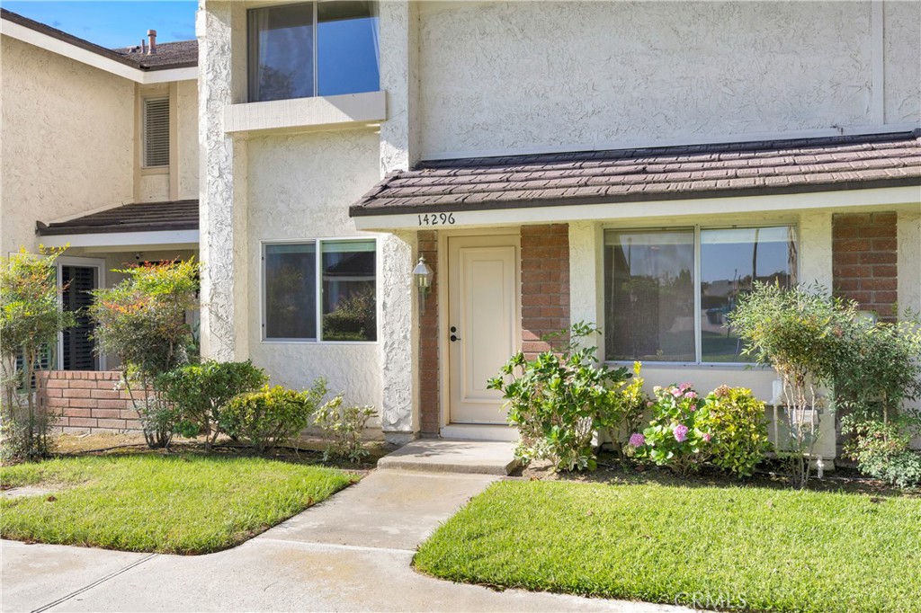 14296 Suffolk Property Photo 3