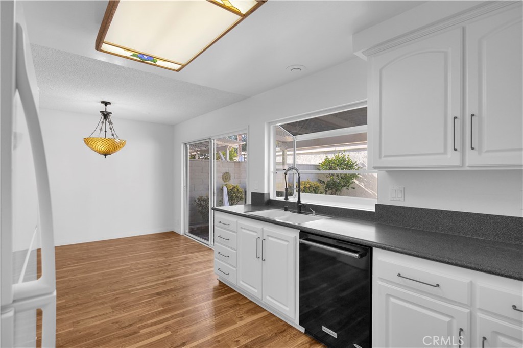 14296 Suffolk Property Photo 14