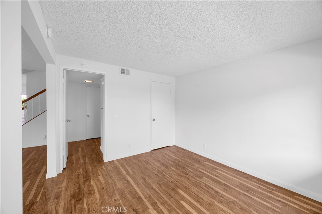 14296 Suffolk Property Photo 17