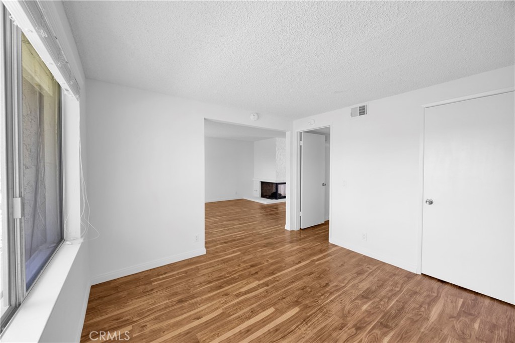 14296 Suffolk Property Photo 18