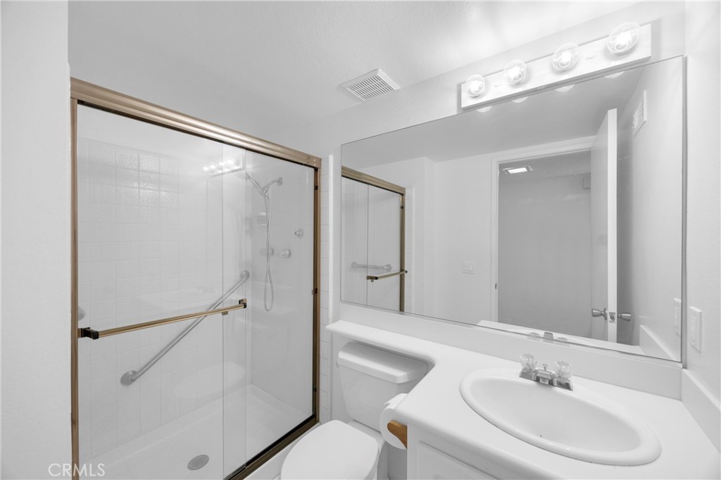 14296 Suffolk Property Photo 20
