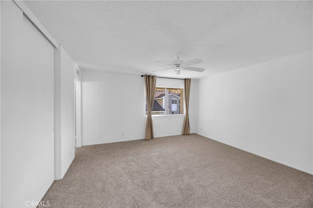 14296 Suffolk Property Photo 24