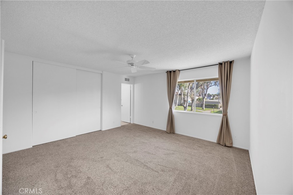 14296 Suffolk Property Photo 25