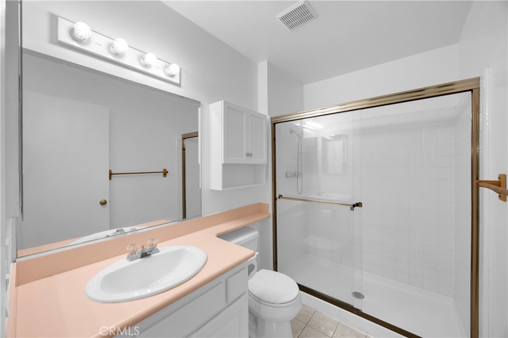 14296 Suffolk Property Photo 28