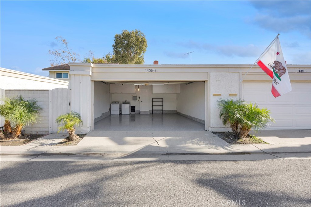 14296 Suffolk Property Photo 39