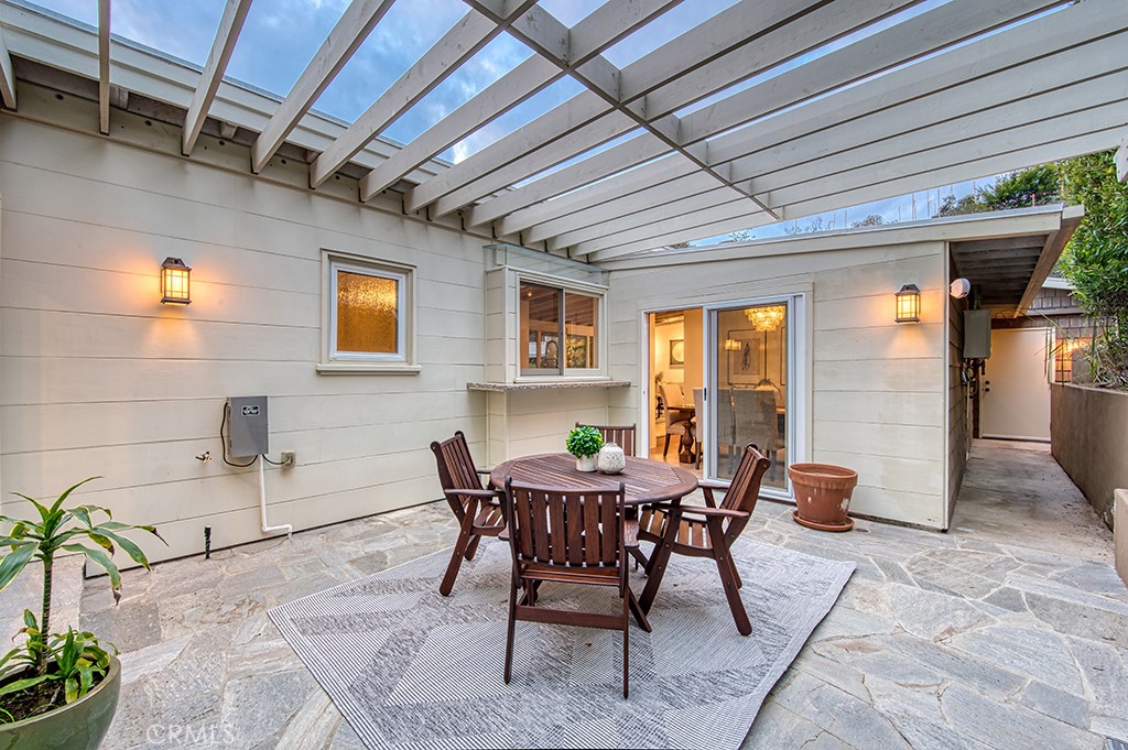 22311 3rd Property Photo 11