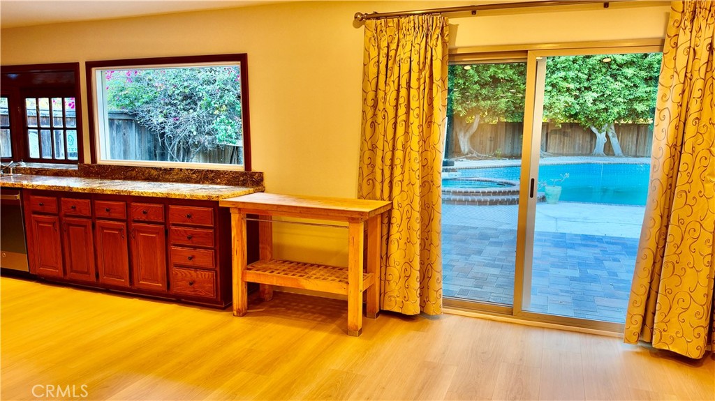 63 Sparrowhawk Property Photo 18