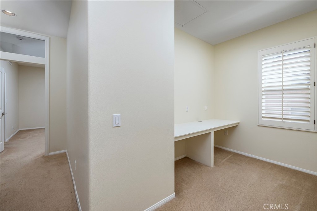1 Straw Flower Property Photo 22