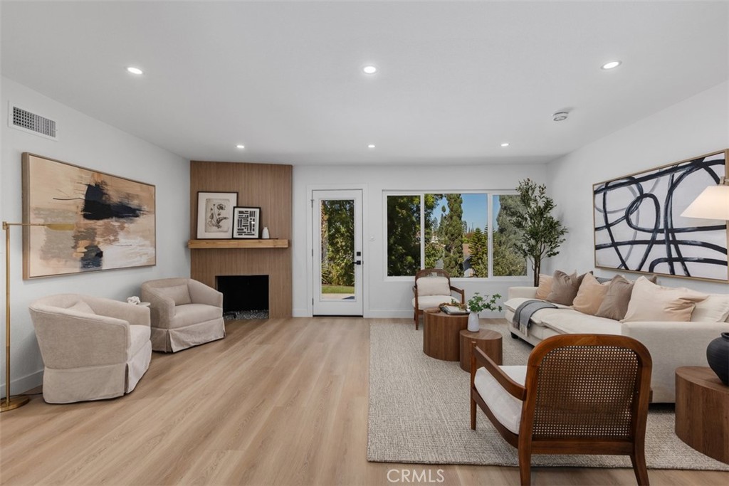 11702 Lisburn Pl. Property Photo 2