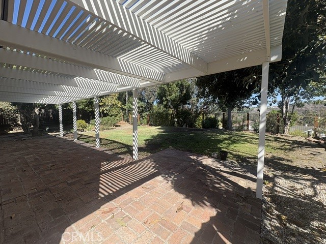 25292 Campina Drive Property Photo 7