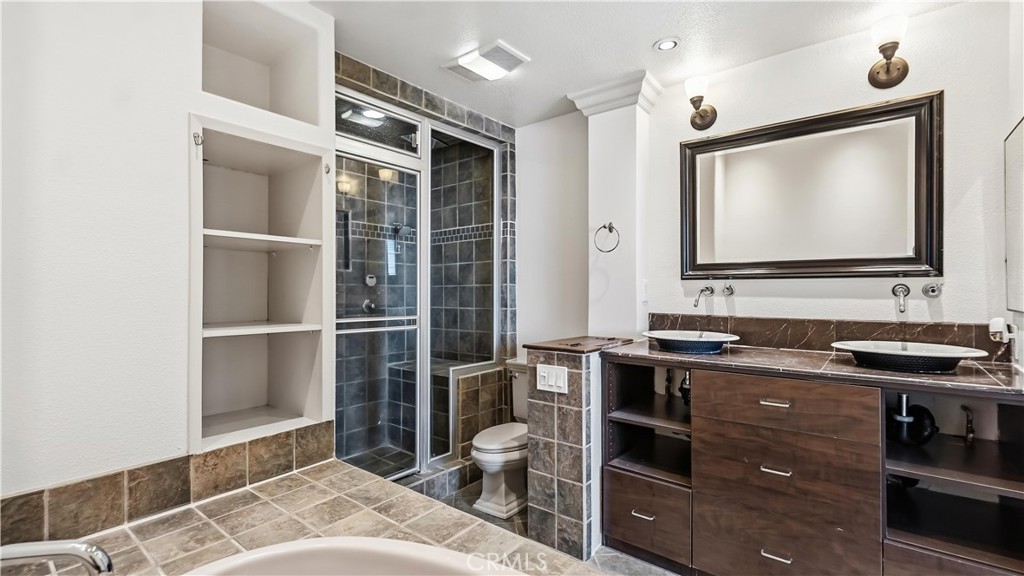 28564 Sorano Property Photo 11