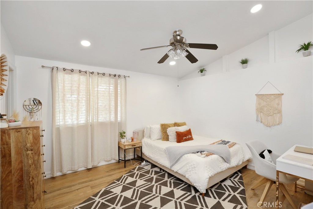 1305 W Cherry Property Photo 16
