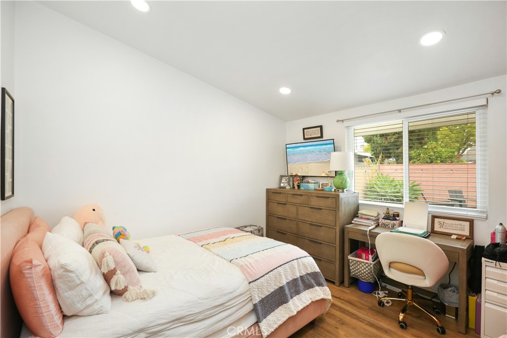 1305 W Cherry Property Photo 18