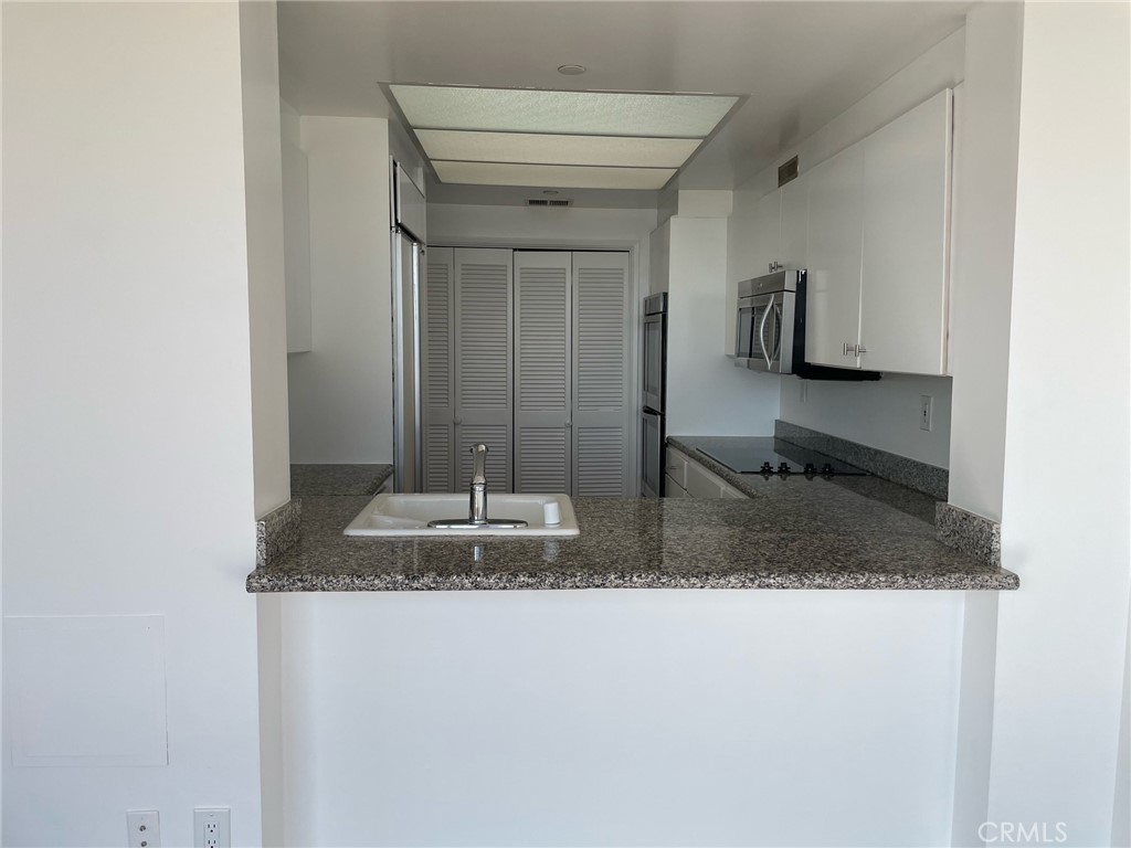 850 E Ocean Boulevard 206 Property Photo 7