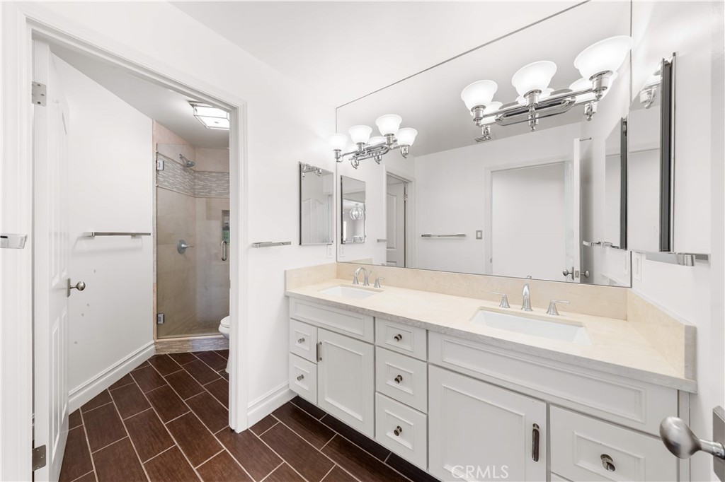 1001 Sungro Way Property Photo 21