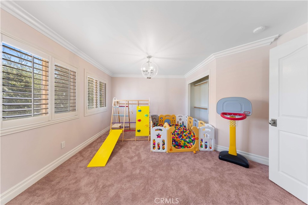 1001 Sungro Way Property Photo 23