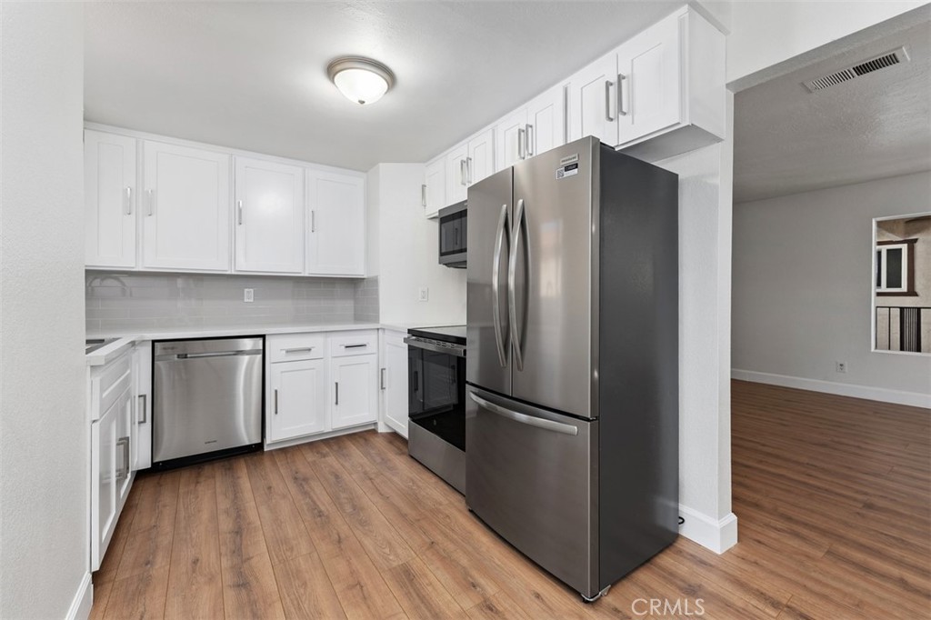 569 E Street 1 Property Photo 8
