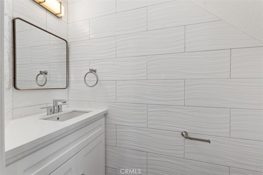 569 E Street 1 Property Photo 16