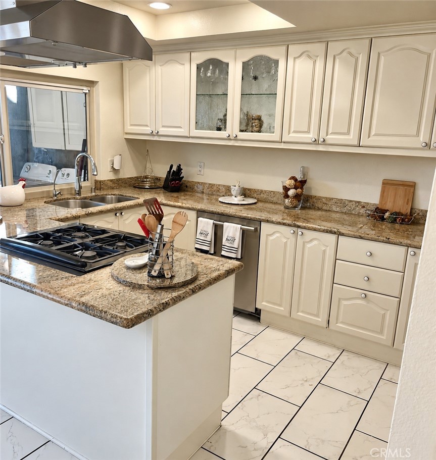 13722 Red Hill Avenue 35 Property Photo 6